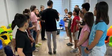 İzmir Çocuk Meclisi’nde ‘Akran Zorbalığı Eğitimi’