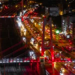 Kocaeli’de üst geçitler al bayrağın renkleriyle ışıldadı