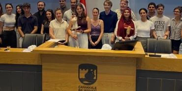 Osnabrück ve Çanakkaleli gençler meclis toplantısında buluştu
