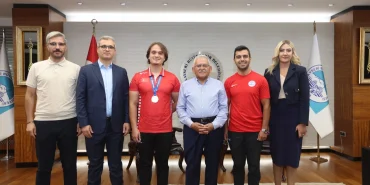 Kayseri'nin şampiyon 'Arslan'ına 'büyük' tebrik